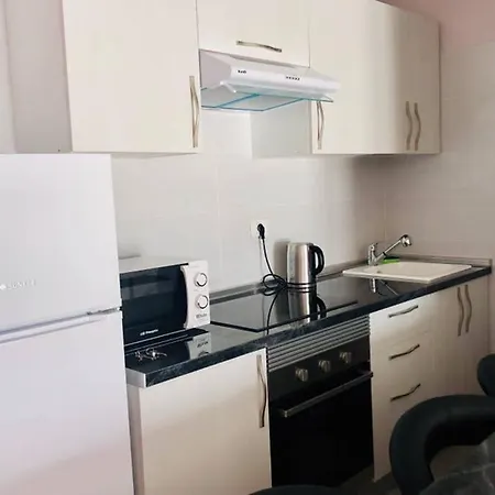 Stylish And Private 1 Bed In San Eugenio Lägenhet *
